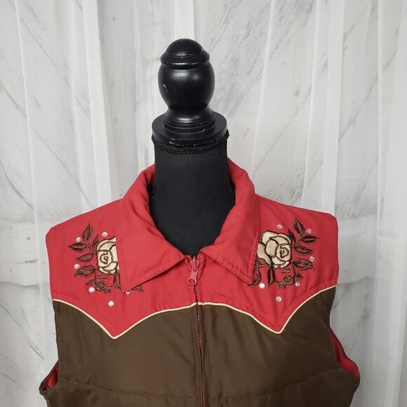 Wrangler Red and Brown Embroidered Women's Vest - Picture 2 of 14